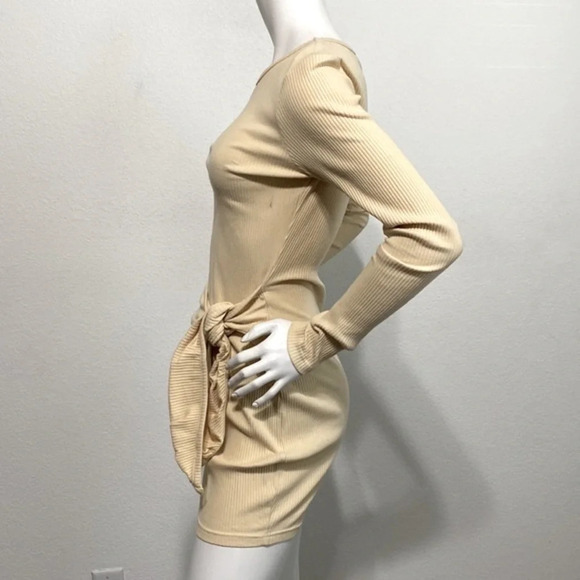 Superdown Nude Color Long Sleeve Rib Knit Draped Dana Wrap Mini Dress Size M - Picture 3 of 8